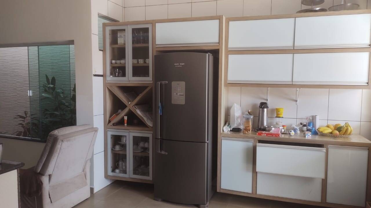 Casa para alugar com 3 quartos, 162m² - Foto 3