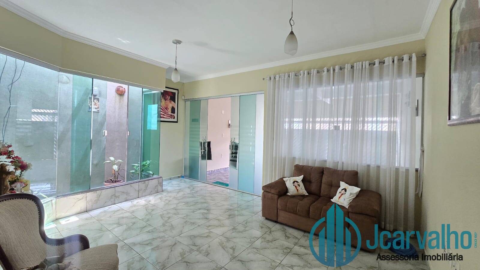 Casa, 4 quartos, 180 m² - Foto 2